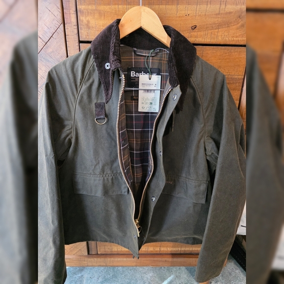 NWT! Barbour Spey Wax jacket in Olive Sz. Medium